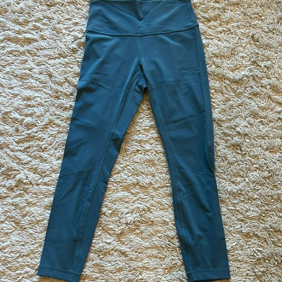 Almost New Lululemon Wunder Under Hi Rise 7/8 Legging - Picture 3 of 4